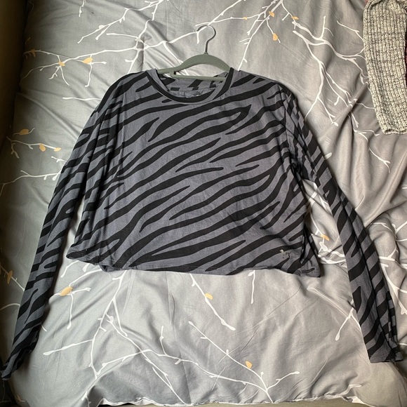 Cropped top - Picture 1 of 2